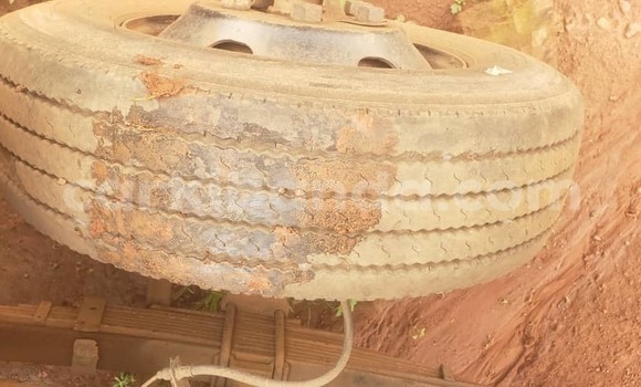 Nunua Ilio tumika Fuso Fighter Nyeupe Lori ndani ya Kampala nchini Uganda