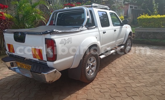 Buy Used Nissan NP 300 White Car in Entebbe in Uganda Buy Used Nissan NP 300 White Car in Entebbe in Uganda