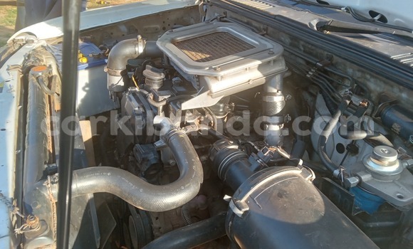 Buy Used Nissan NP 300 White Car in Entebbe in Uganda Buy Used Nissan NP 300 White Car in Entebbe in Uganda