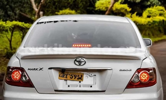 Nunua Ilio tumika Toyota Mark X Nyeupe Gari ndani ya Kampala nchini Uganda Nunua Ilio tumika Toyota Mark X Nyeupe Gari ndani ya Kampala nchini Uganda