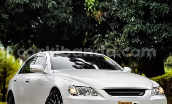 Nunua Ilio tumika Toyota Mark X Nyeupe Gari ndani ya Kampala nchini Uganda Nunua Ilio tumika Toyota Mark X Nyeupe Gari ndani ya Kampala nchini Uganda