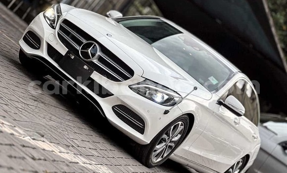 Buy Used Mercedes-Benz C180 coupe White Car in Kampala in Uganda Buy Used Mercedes-Benz C180 coupe White Car in Kampala in Uganda