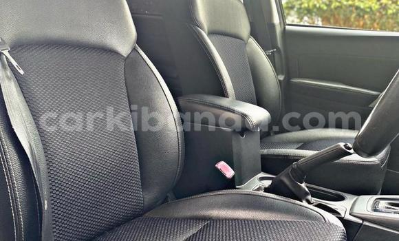 Nunua Ilio tumika Subaru XT Nyeusi Gari ndani ya Kampala nchini Uganda Nunua Ilio tumika Subaru XT Nyeusi Gari ndani ya Kampala nchini Uganda