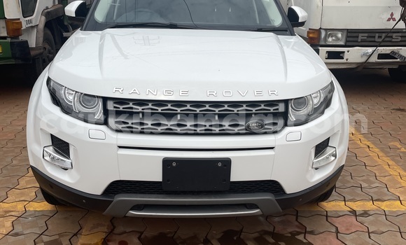 Gura Yakoze Range Rover Range Rover White Imodoka i Kampala mu Uganda