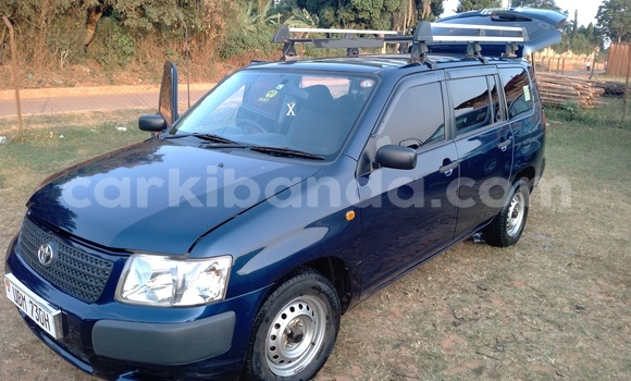 Gura Yakoze Toyota Succeed Blue Imodoka i Mukono mu Uganda Gura Yakoze Toyota Succeed Blue Imodoka i Mukono mu Uganda