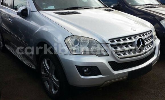 Buy Used Mercedes‒Benz ML–Class Silver Car in Kampala in Uganda Buy Used Mercedes‒Benz ML–Class Silver Car in Kampala in Uganda