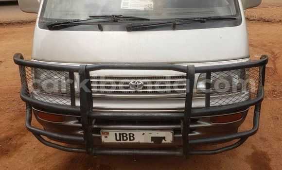 Gura Yakoze Toyota Alphard White Imodoka i Kampala mu Uganda Gura Yakoze Toyota Alphard White Imodoka i Kampala mu Uganda