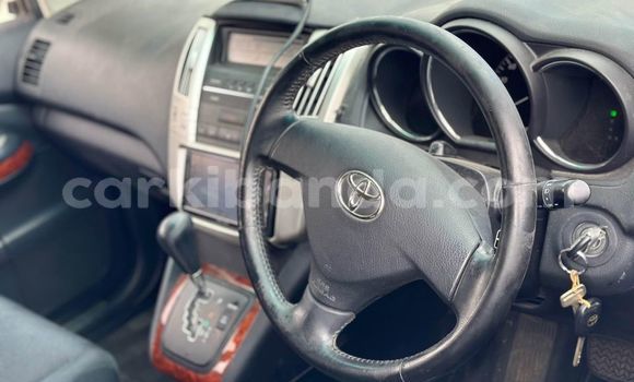 Acheter Occasion Voiture Toyota Harrier Blanc à Kampala, Ouganda Acheter Occasion Voiture Toyota Harrier Blanc à Kampala, Ouganda