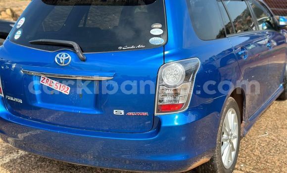 Acheter Occasion Voiture Toyota Fielder Bleu à Kampala, Ouganda Acheter Occasion Voiture Toyota Fielder Bleu à Kampala, Ouganda