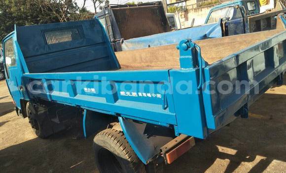 Acheter Occasion Voiture GAC Trumpchi GS8 Bleu à Kampala, Ouganda Acheter Occasion Voiture GAC Trumpchi GS8 Bleu à Kampala, Ouganda