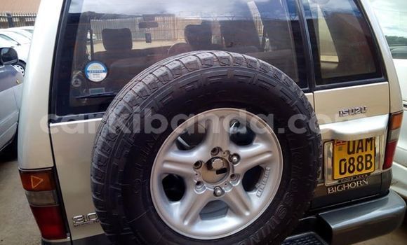 Buy Used Isuzu Bighorn Silver Car in Kampala in Uganda Buy Used Isuzu Bighorn Silver Car in Kampala in Uganda