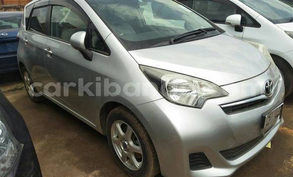 Acheter Occasion Voiture Toyota Ractis Autre à Kampala, Ouganda