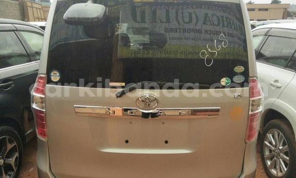Acheter Occasion Voiture Toyota Noah Autre à Kampala, Ouganda Acheter Occasion Voiture Toyota Noah Autre à Kampala, Ouganda