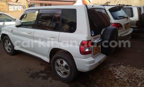 Buy Used Mitsubishi Pajero White Car in Kampala in Uganda Buy Used Mitsubishi Pajero White Car in Kampala in Uganda