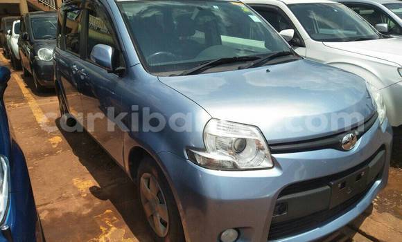 Acheter Occasion Voiture Toyota Sienta Autre à Kampala, Ouganda Acheter Occasion Voiture Toyota Sienta Autre à Kampala, Ouganda