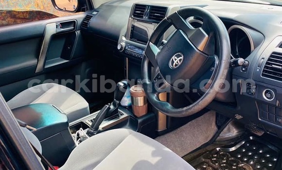 Acheter Occasion Voiture Toyota Prado Noir à Kampala, Ouganda Acheter Occasion Voiture Toyota Prado Noir à Kampala, Ouganda