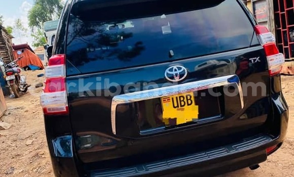 Acheter Occasion Voiture Toyota Prado Noir à Kampala, Ouganda Acheter Occasion Voiture Toyota Prado Noir à Kampala, Ouganda