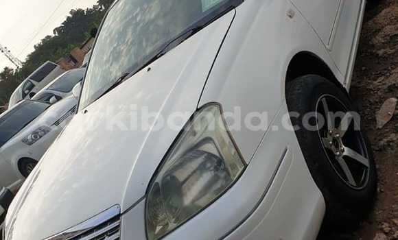 Acheter Occasion Voiture Toyota Premio Blanc à Kampala, Ouganda Acheter Occasion Voiture Toyota Premio Blanc à Kampala, Ouganda