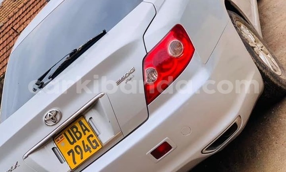 Acheter Occasion Voiture Toyota Mark X Blanc à Kampala, Ouganda Acheter Occasion Voiture Toyota Mark X Blanc à Kampala, Ouganda