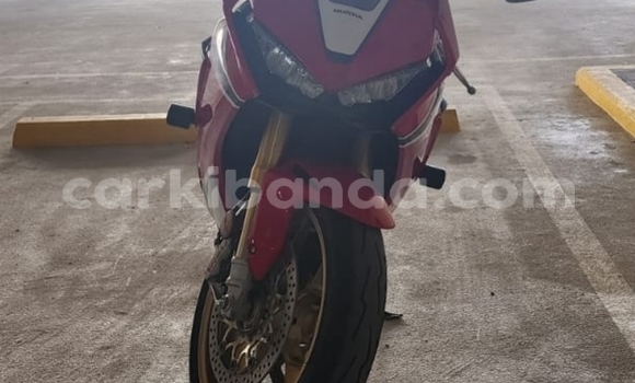 Buy Used Honda CBR 1000 RR Red Bike in Kampala in Uganda Buy Used Honda CBR 1000 RR Red Bike in Kampala in Uganda