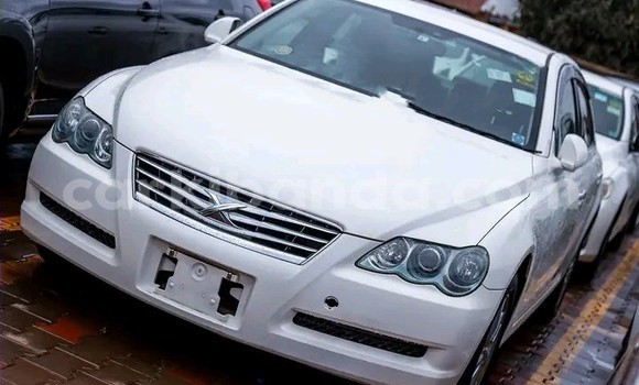 Nunua Ilio tumika Toyota Mark X Nyeupe Gari ndani ya Kampala nchini Uganda Nunua Ilio tumika Toyota Mark X Nyeupe Gari ndani ya Kampala nchini Uganda