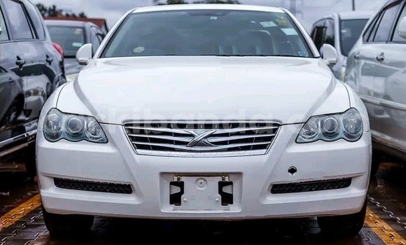 Nunua Ilio tumika Toyota Mark X Nyeupe Gari ndani ya Kampala nchini Uganda Nunua Ilio tumika Toyota Mark X Nyeupe Gari ndani ya Kampala nchini Uganda