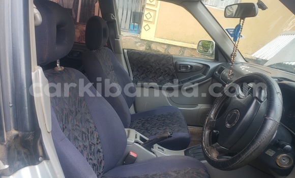 Nunua Ilio tumika Subaru Forester Fedha Gari ndani ya Entebbe nchini Uganda