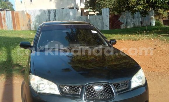 Gura Yakoze Subaru Impreza Black Imodoka i Kampala mu Uganda Gura Yakoze Subaru Impreza Black Imodoka i Kampala mu Uganda