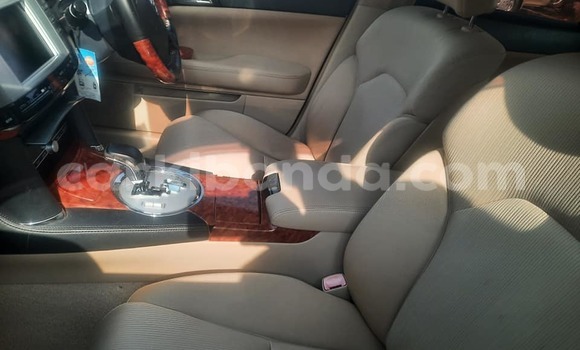 Acheter Occasion Voiture Toyota Mark X Blanc à Kampala, Ouganda Acheter Occasion Voiture Toyota Mark X Blanc à Kampala, Ouganda