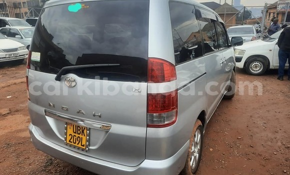 Acheter Occasion Voiture Toyota Noah Autre à Kampala, Ouganda Acheter Occasion Voiture Toyota Noah Autre à Kampala, Ouganda