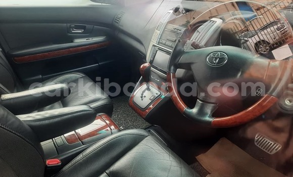 Acheter Occasion Voiture Toyota Harrier Noir à Kampala, Ouganda Acheter Occasion Voiture Toyota Harrier Noir à Kampala, Ouganda