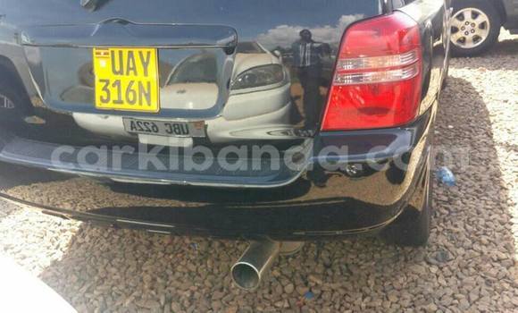 Gura Yakoze Toyota Kluger Black Imodoka i Kampala mu Uganda Gura Yakoze Toyota Kluger Black Imodoka i Kampala mu Uganda
