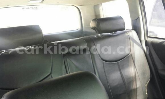 Gura Yakoze Toyota Kluger Black Imodoka i Kampala mu Uganda Gura Yakoze Toyota Kluger Black Imodoka i Kampala mu Uganda