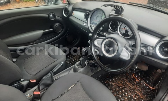 Acheter Occasion Voiture MINI Cooper Noir à Kampala, Ouganda Acheter Occasion Voiture MINI Cooper Noir à Kampala, Ouganda