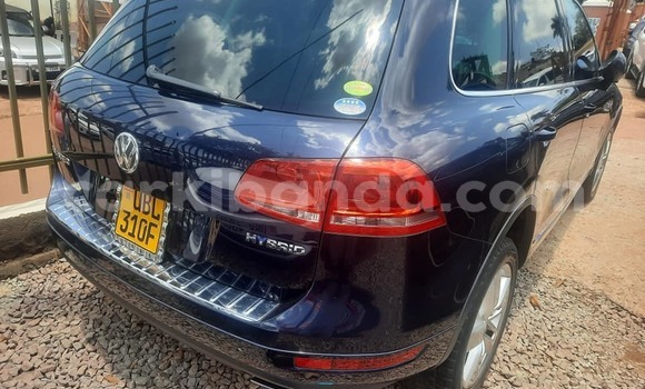 Acheter Occasion Voiture Toyota Voxy Noir à Kampala, Ouganda Acheter Occasion Voiture Toyota Voxy Noir à Kampala, Ouganda