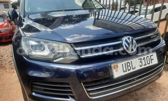 Acheter Occasion Voiture Toyota Voxy Noir à Kampala, Ouganda Acheter Occasion Voiture Toyota Voxy Noir à Kampala, Ouganda