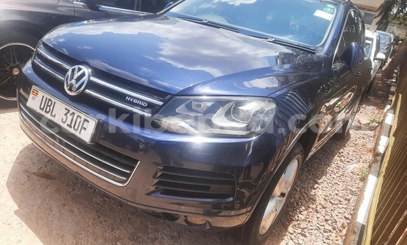 Acheter Occasion Voiture Toyota Voxy Noir à Kampala, Ouganda Acheter Occasion Voiture Toyota Voxy Noir à Kampala, Ouganda