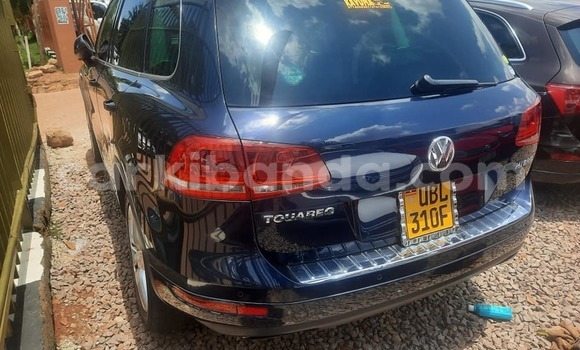 Acheter Occasion Voiture Toyota Voxy Noir à Kampala, Ouganda Acheter Occasion Voiture Toyota Voxy Noir à Kampala, Ouganda