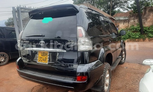 Acheter Occasion Voiture Toyota Prado Noir à Kampala, Ouganda Acheter Occasion Voiture Toyota Prado Noir à Kampala, Ouganda