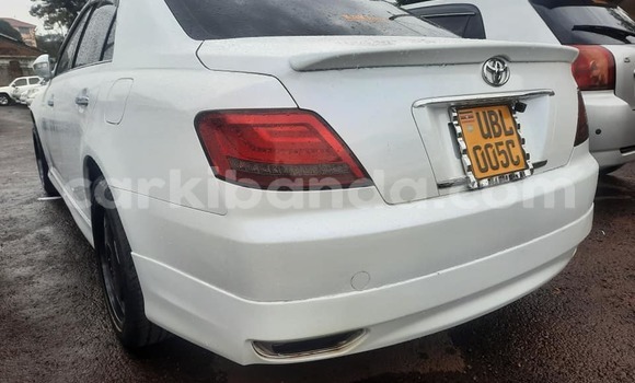 Acheter Occasion Voiture Toyota Mark X Blanc à Kampala, Ouganda Acheter Occasion Voiture Toyota Mark X Blanc à Kampala, Ouganda