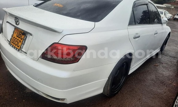 Acheter Occasion Voiture Toyota Mark X Blanc à Kampala, Ouganda Acheter Occasion Voiture Toyota Mark X Blanc à Kampala, Ouganda