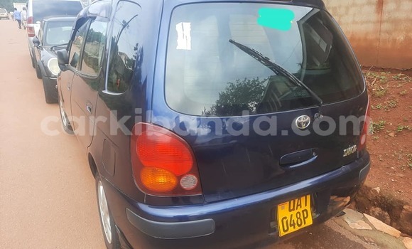 Acheter Occasion Voiture Toyota Mark X Noir à Kampala, Ouganda Acheter Occasion Voiture Toyota Mark X Noir à Kampala, Ouganda