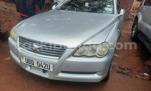 Nunua Ilio tumika Toyota Mark X Nyingine Gari ndani ya Kampala nchini Uganda