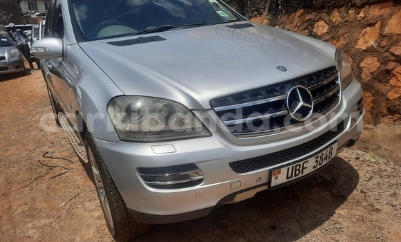 Acheter Occasion Voiture Mercedes‒Benz 230 Autre à Kampala, Ouganda Acheter Occasion Voiture Mercedes‒Benz 230 Autre à Kampala, Ouganda