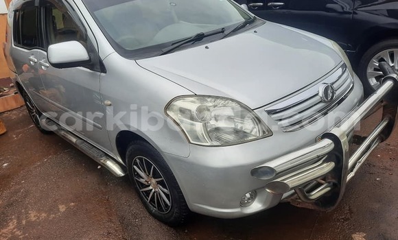 Nunua Ilio tumika Toyota Raum Nyingine Gari ndani ya Kampala nchini Uganda Nunua Ilio tumika Toyota Raum Nyingine Gari ndani ya Kampala nchini Uganda