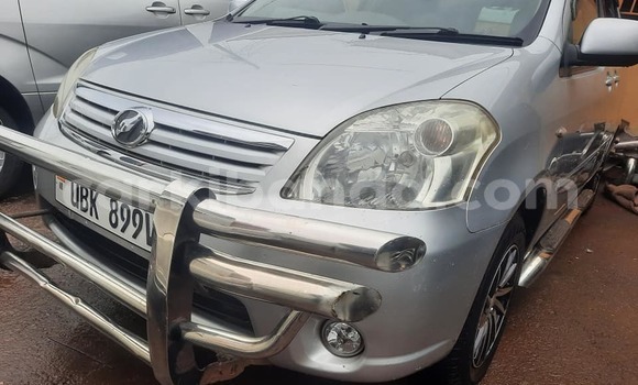 Acheter Occasion Voiture Toyota Raum Autre à Kampala, Ouganda Acheter Occasion Voiture Toyota Raum Autre à Kampala, Ouganda