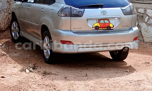Buy Used Toyota Harrier Silver Car in Kampala in Uganda Buy Used Toyota Harrier Silver Car in Kampala in Uganda