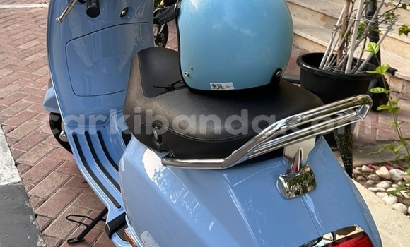 Buy Used Vespa LX Blue Bike in Kampala in Uganda Buy Used Vespa LX Blue Bike in Kampala in Uganda