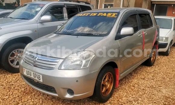 Gura Yakoze Toyota Raum Beige Imodoka i Kampala mu Uganda Gura Yakoze Toyota Raum Beige Imodoka i Kampala mu Uganda