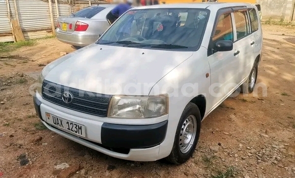 Gura Yakoze Toyota Probox White Imodoka i Masaka mu Uganda Gura Yakoze Toyota Probox White Imodoka i Masaka mu Uganda